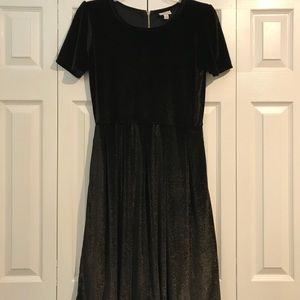 Elegant Swede XL LuLaroe Amelia with Gold Glitter